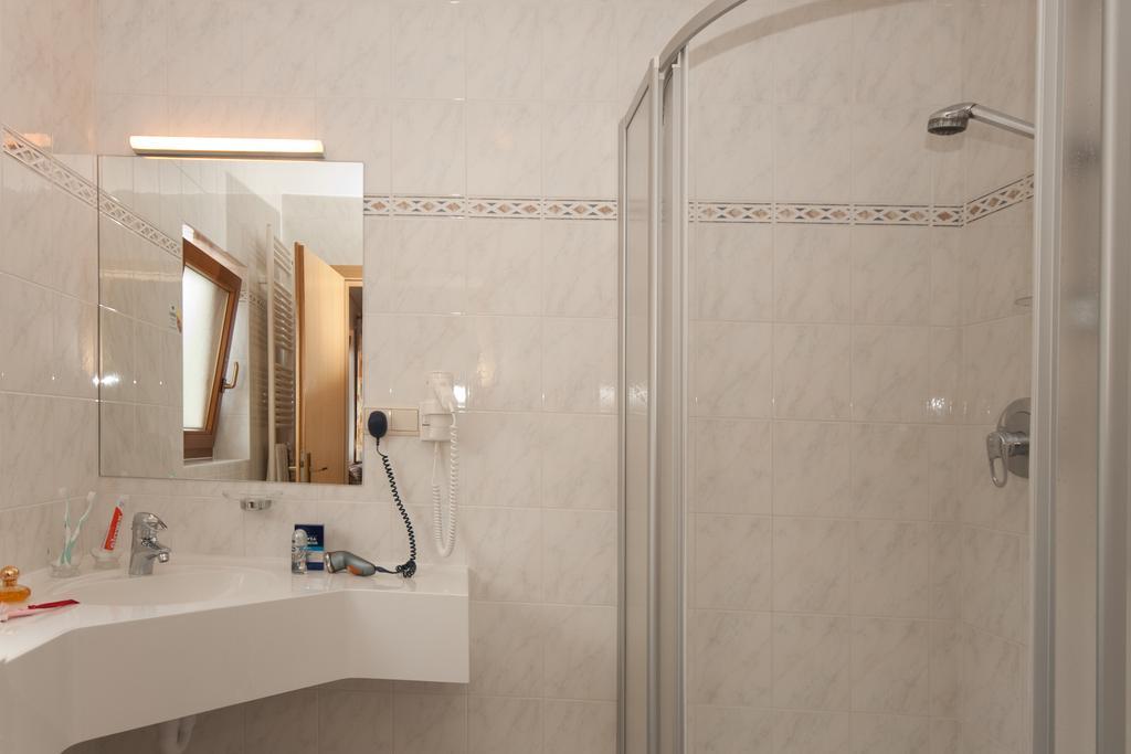 كاستيلِروتّو Hotel Viktoria المظهر الخارجي الصورة